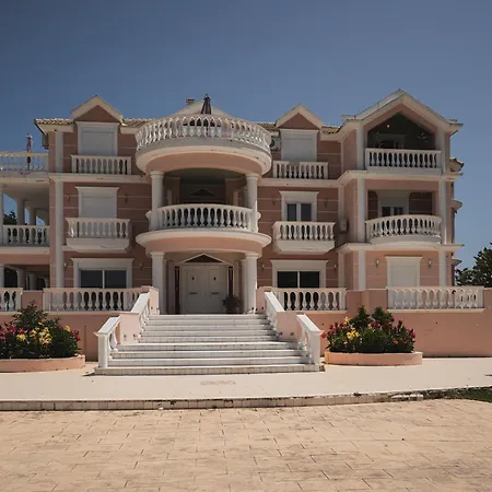 Casa Di Voz Complex & Free Gym Services By 