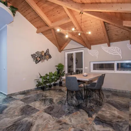 Villa Casa Di Voz Shared Villa Studios With Free Gym Services By 