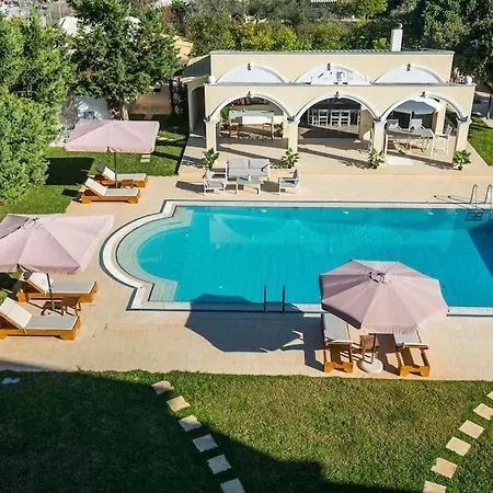 Casa Di Voz Shared Villa Studios With Free Gym Services By 