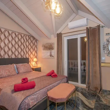 Villa Casa Di Voz Shared Villa Studios With Free Gym Services By 