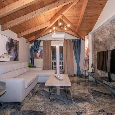 Casa Di Voz Shared Villa Studios With Free Gym Services By 