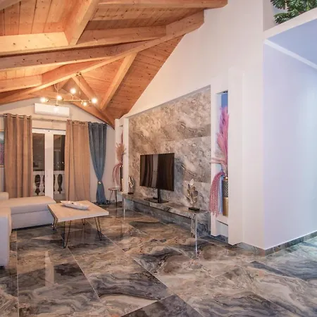 Casa Di Voz Shared Villa Studios With Free Gym Services By 