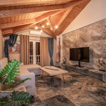 Casa Di Voz Shared Villa Studios With Free Gym Services By 