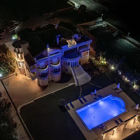 Casa Di Voz Complex & Free Gym Services By 